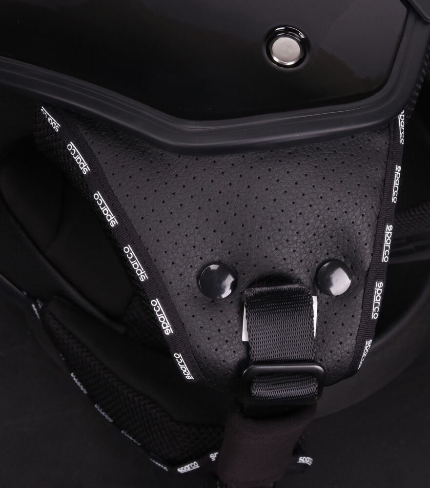 Dettaglio casco Sparco